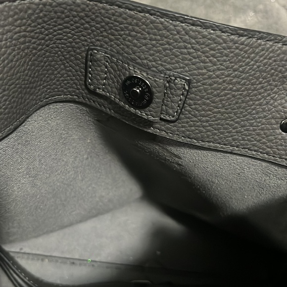 Handbag - Picture 3 of 3